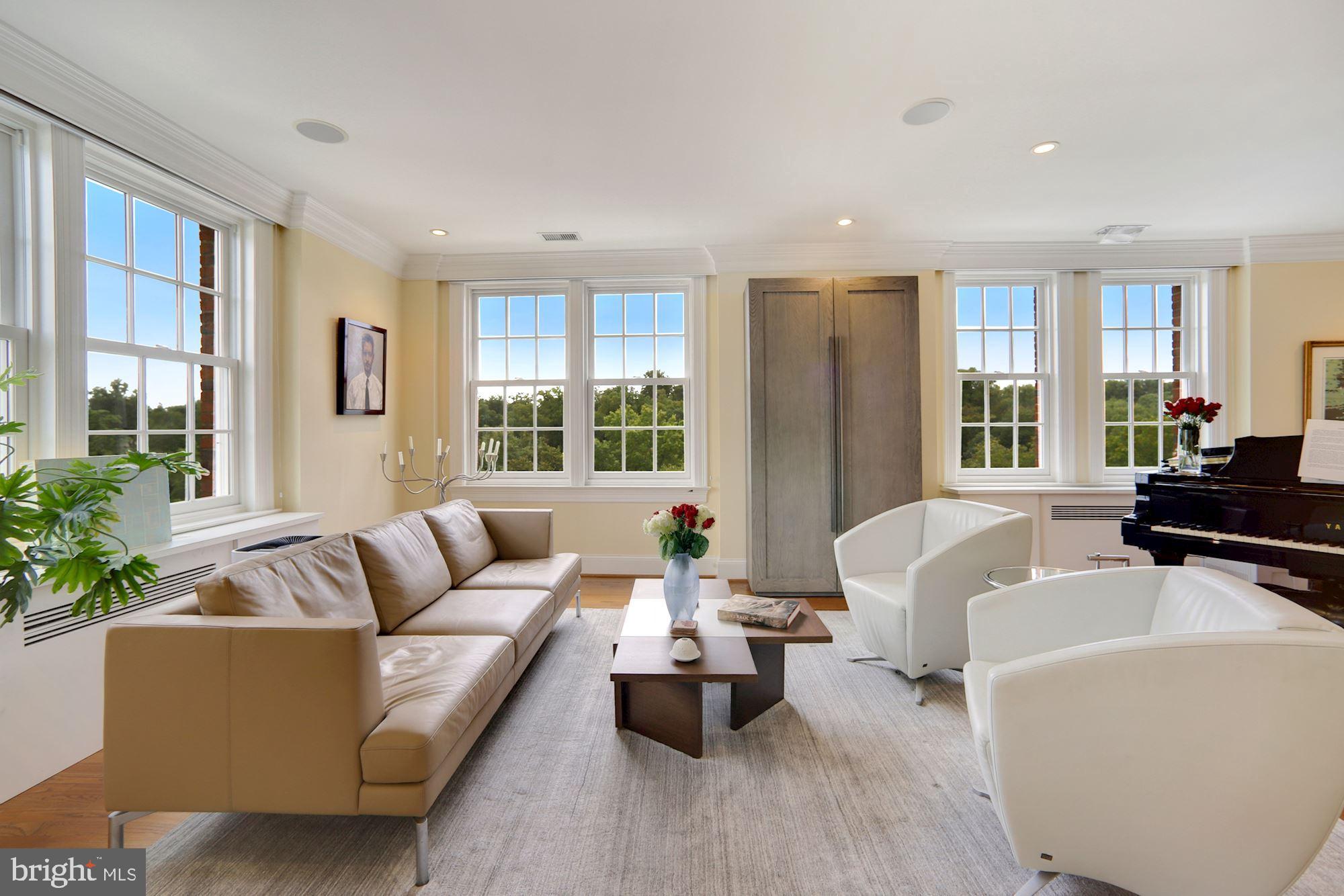 2540 Massachusetts Avenue Northwest, Unit 505 Washington, DC 20008 - Photo 11 of 32 Formal living area for intimate conversation