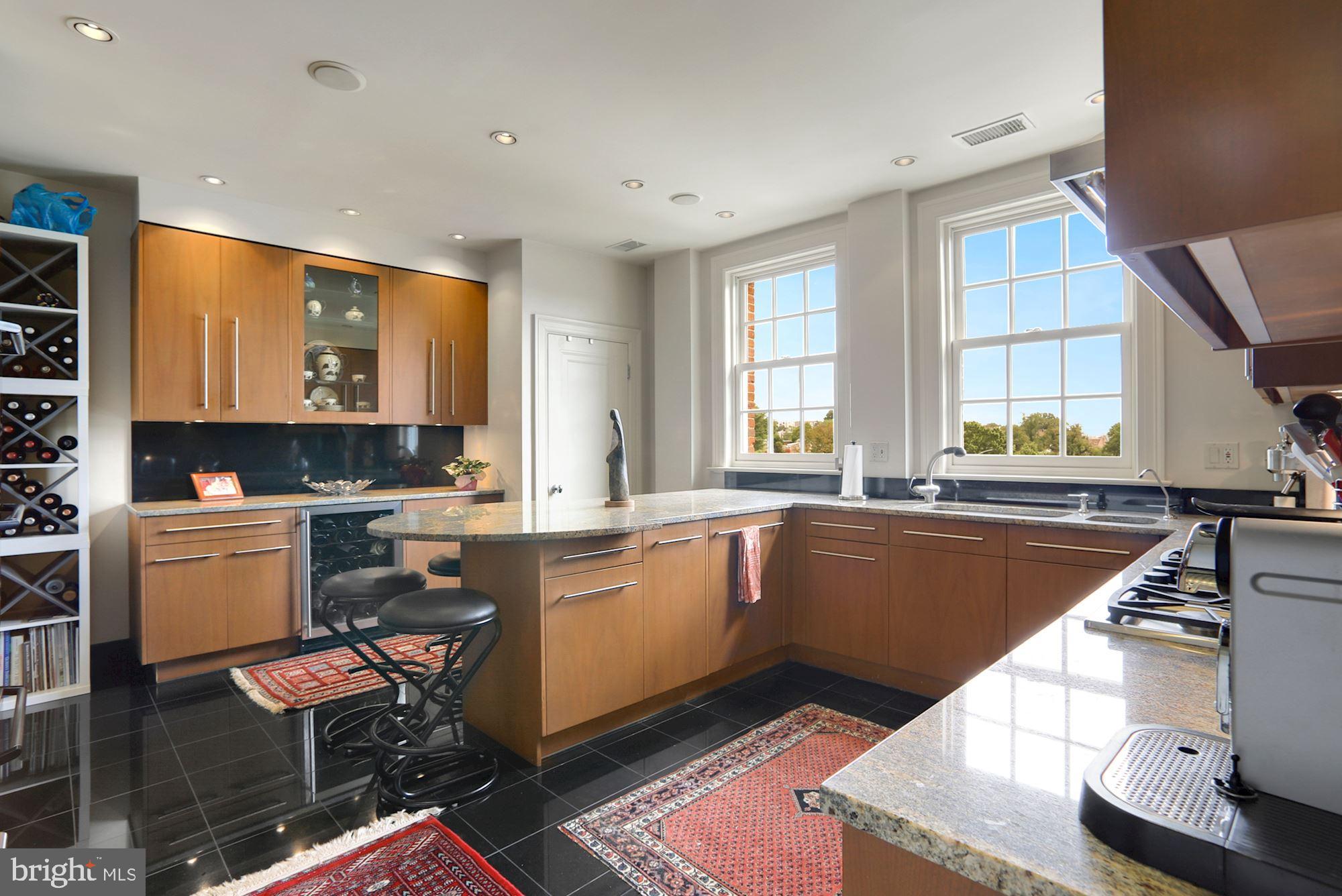 2540 Massachusetts Avenue Northwest, Unit 505 Washington, DC 20008 - Photo 8 of 32 Gourmet cook's kitchen