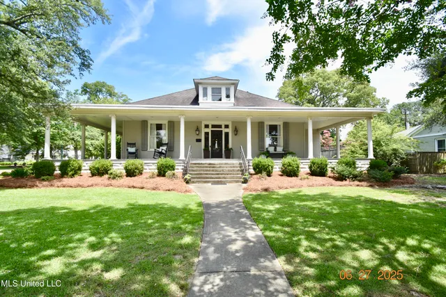 $595,000 | 101 East East President, Greenwood, MS 38930