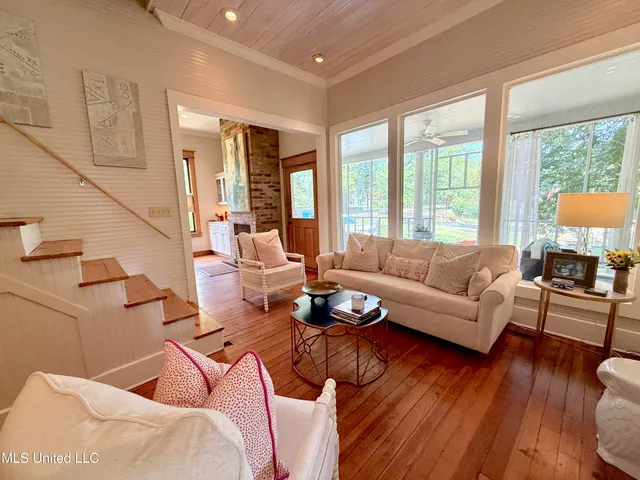 $595,000 | 101 East East President, Greenwood, MS 38930