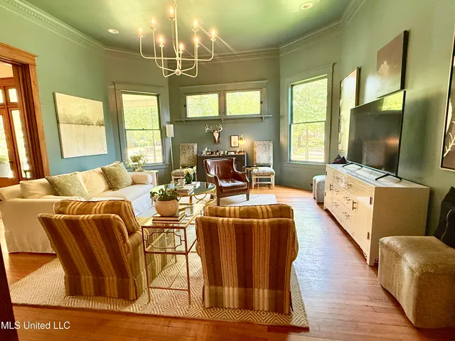 $595,000 | 101 East East President, Greenwood, MS 38930