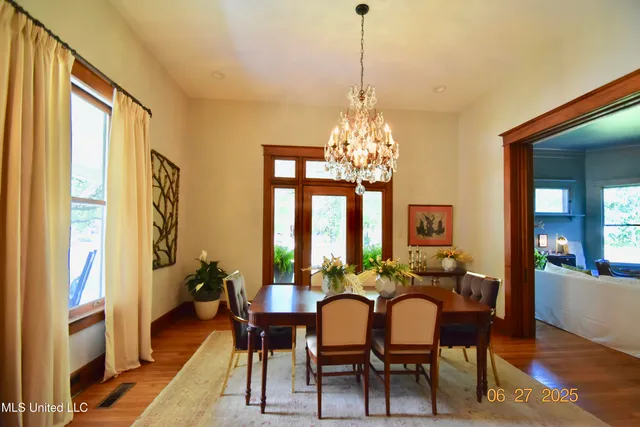 $595,000 | 101 East East President, Greenwood, MS 38930