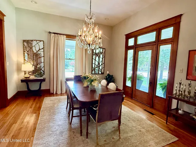 $595,000 | 101 East East President, Greenwood, MS 38930