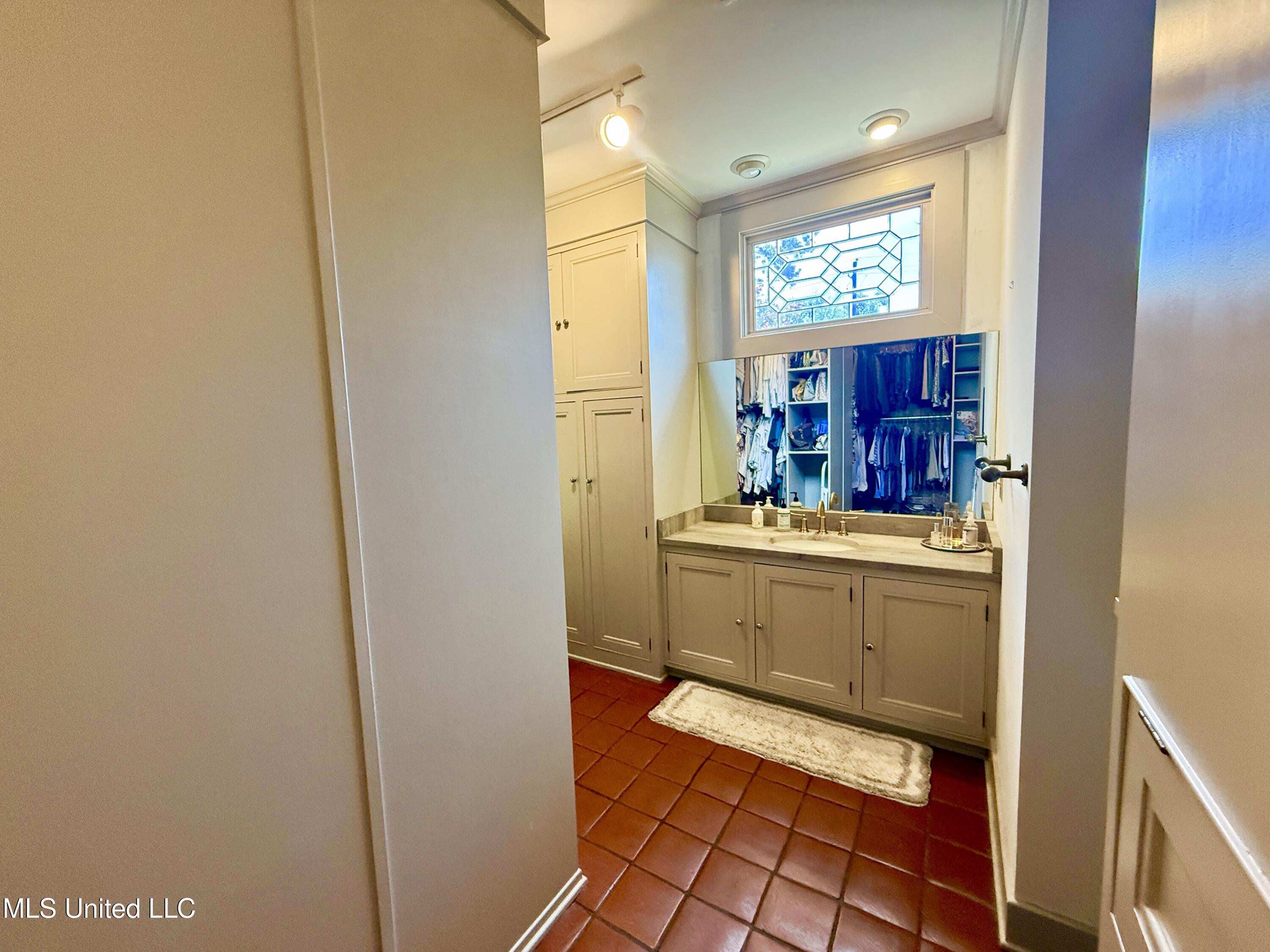 101 East East President Greenwood, MS 38930 - Photo 24 of 30 fullsizeoutput_9b04