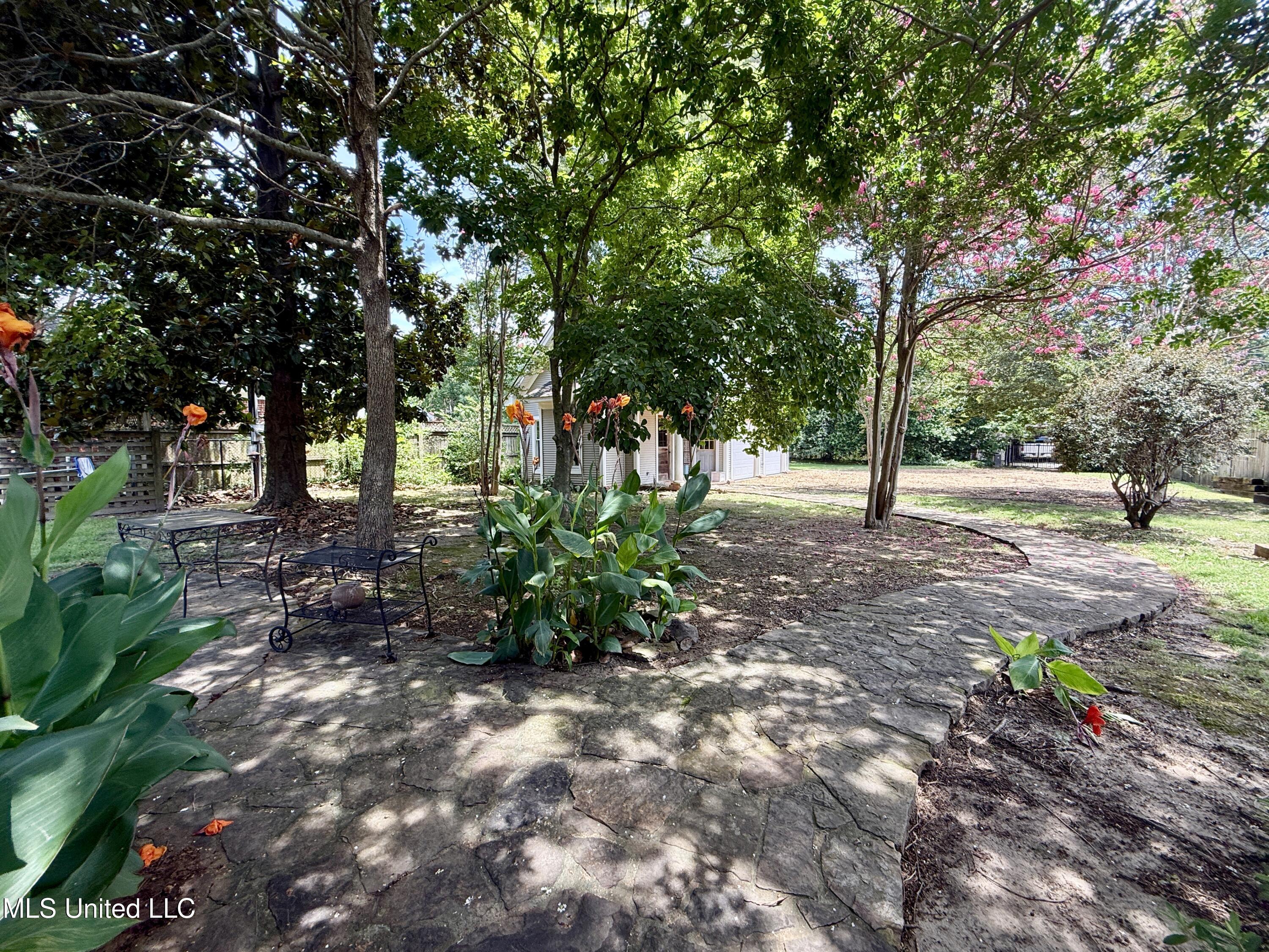 101 East East President Greenwood, MS 38930 - Photo 7 of 30 fullsizeoutput_9b20