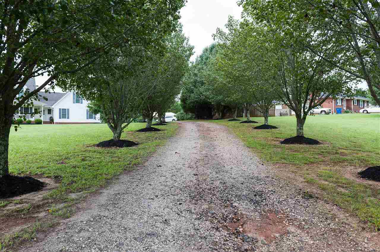 347 Mt Lebanon Road Inman, SC 29349 - Photo 4 of 28