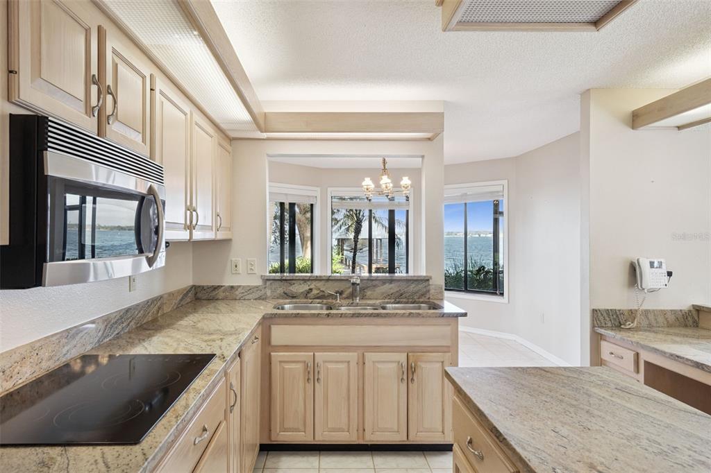 16951 Deer Island Road Tavares, FL 32778 - Photo 12 of 57