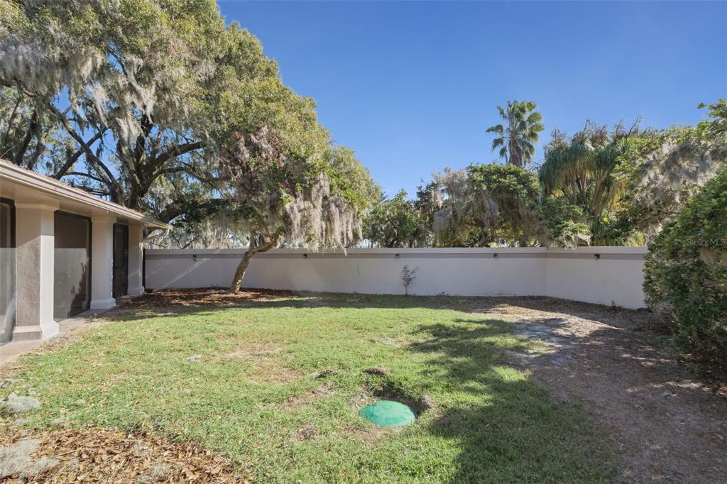 16951 Deer Island Road Tavares, FL 32778 - Photo 21 of 57