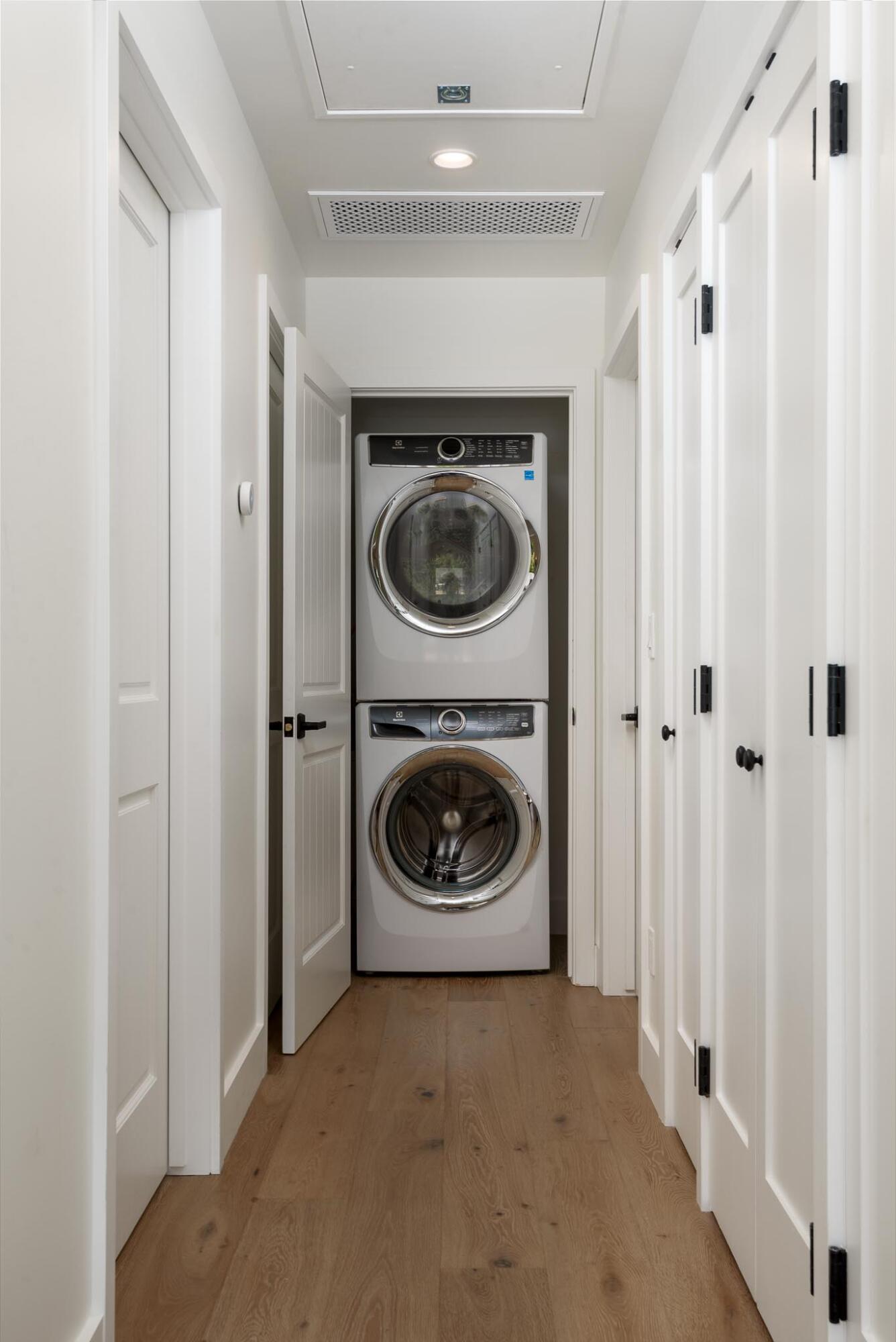 765 B Hot Springs Road Montecito, CA 93108 - Photo 14 of 33 a utility room with dryer and washer