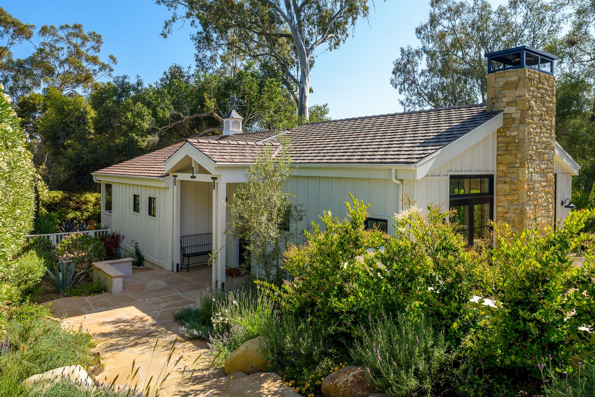 765 B Hot Springs Road Montecito, CA 93108 - Photo 3 of 33 a front view of a house with garden