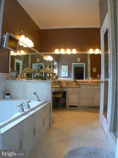 25 Polling House Road Harwood, MD 20776 - Photo 5 of 16 Master Bath