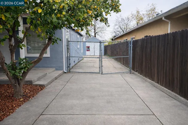 $369,900 | 3743 23rd Avenue, Sacramento, CA 95820