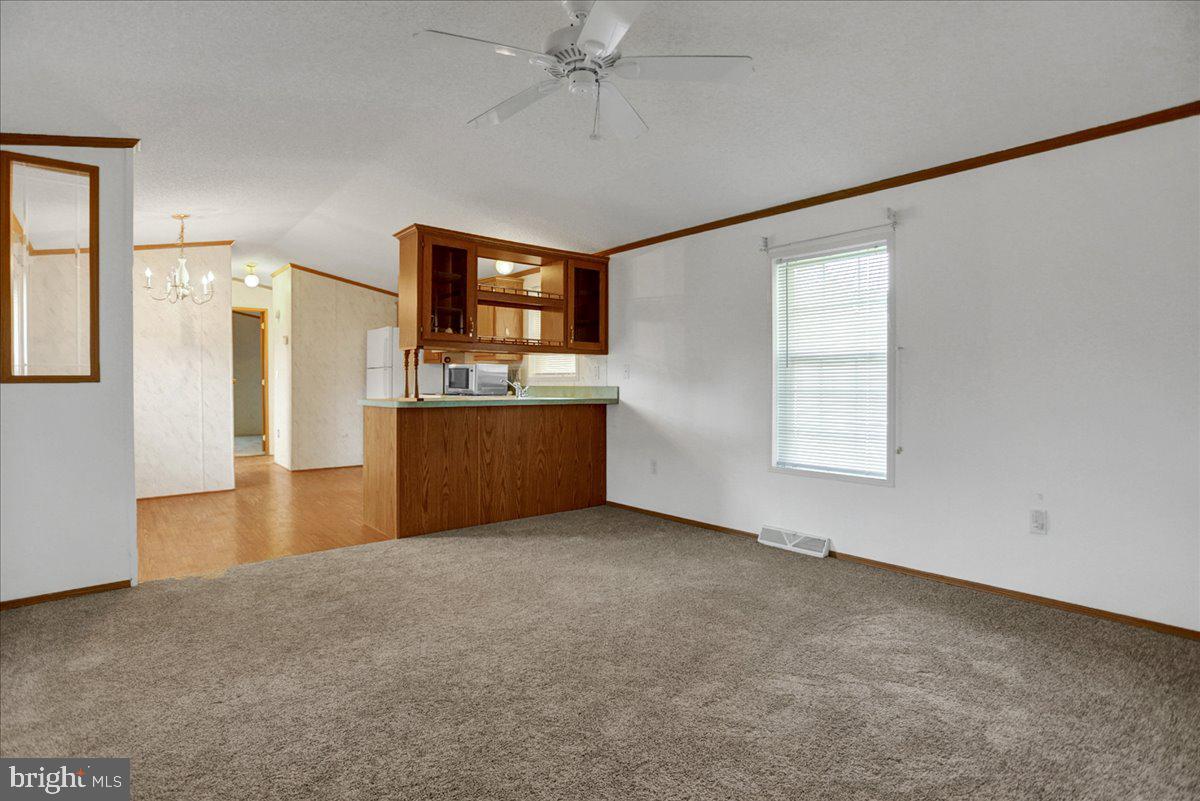 4015 Schoeneck Road Macungie, PA 18062 - Photo 4 of 18 Gallery Image 4