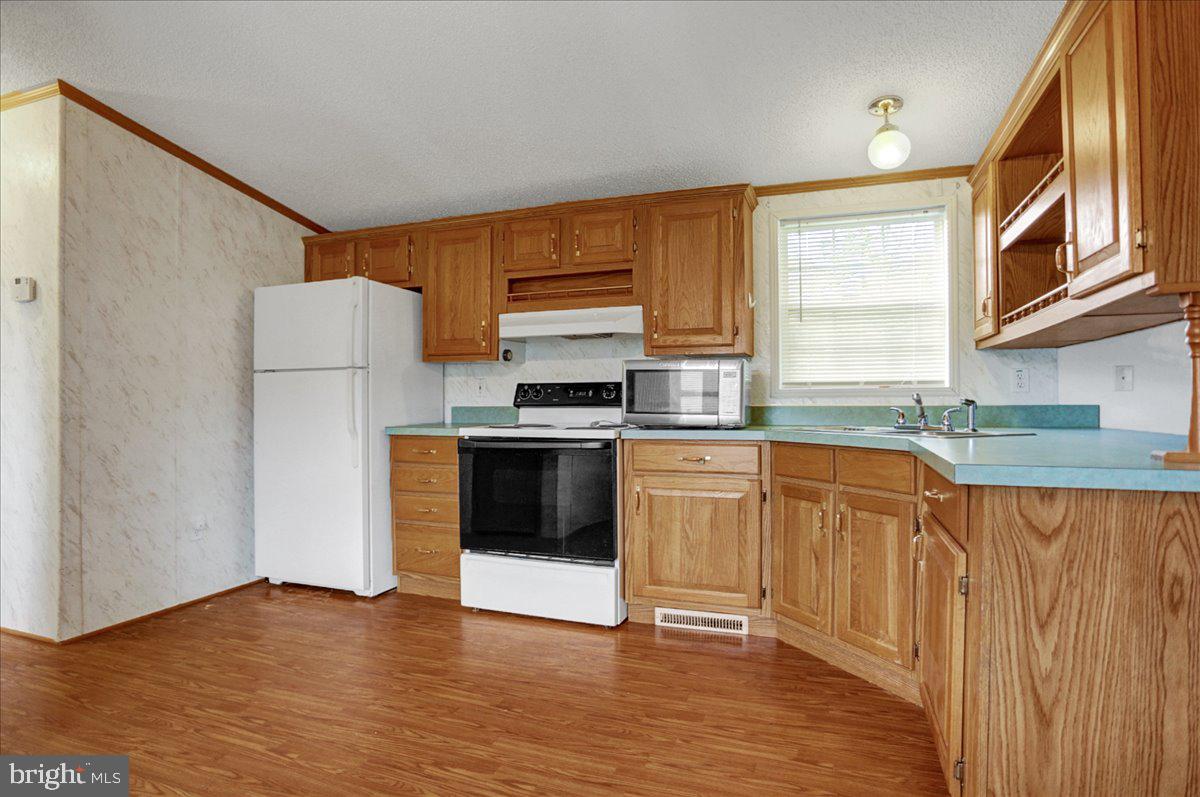 4015 Schoeneck Road Macungie, PA 18062 - Photo 6 of 18 Gallery Image 6