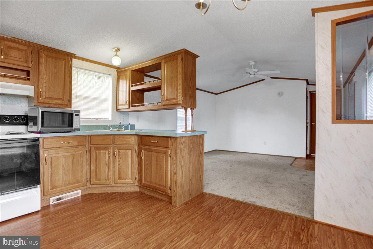 4015 Schoeneck Road Macungie, PA 18062 - Photo 8 of 18 Gallery Image 8