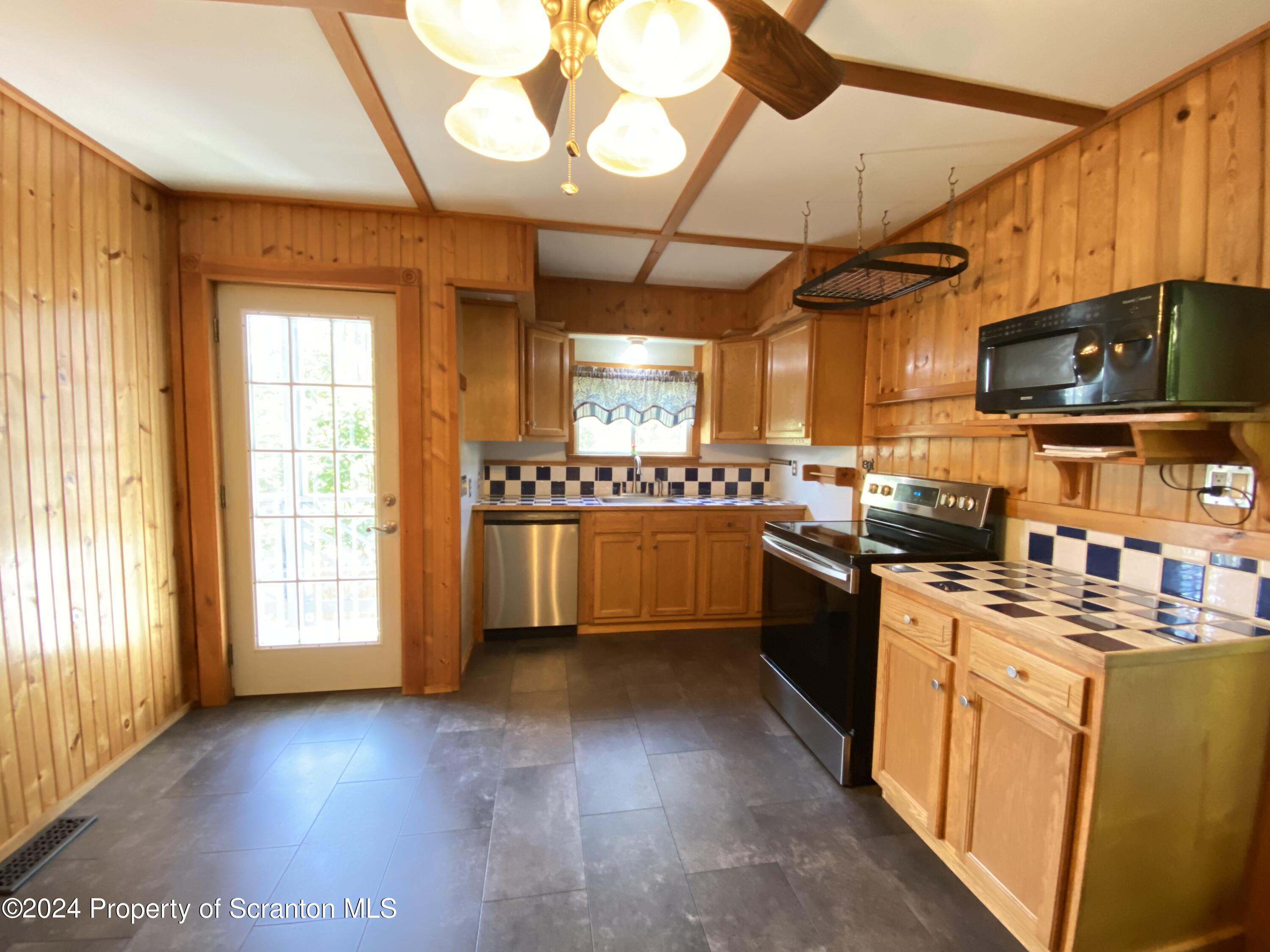 2900 Rear Frink Street Scranton, PA 18504 - Photo 3 of 60 Gallery Image 3