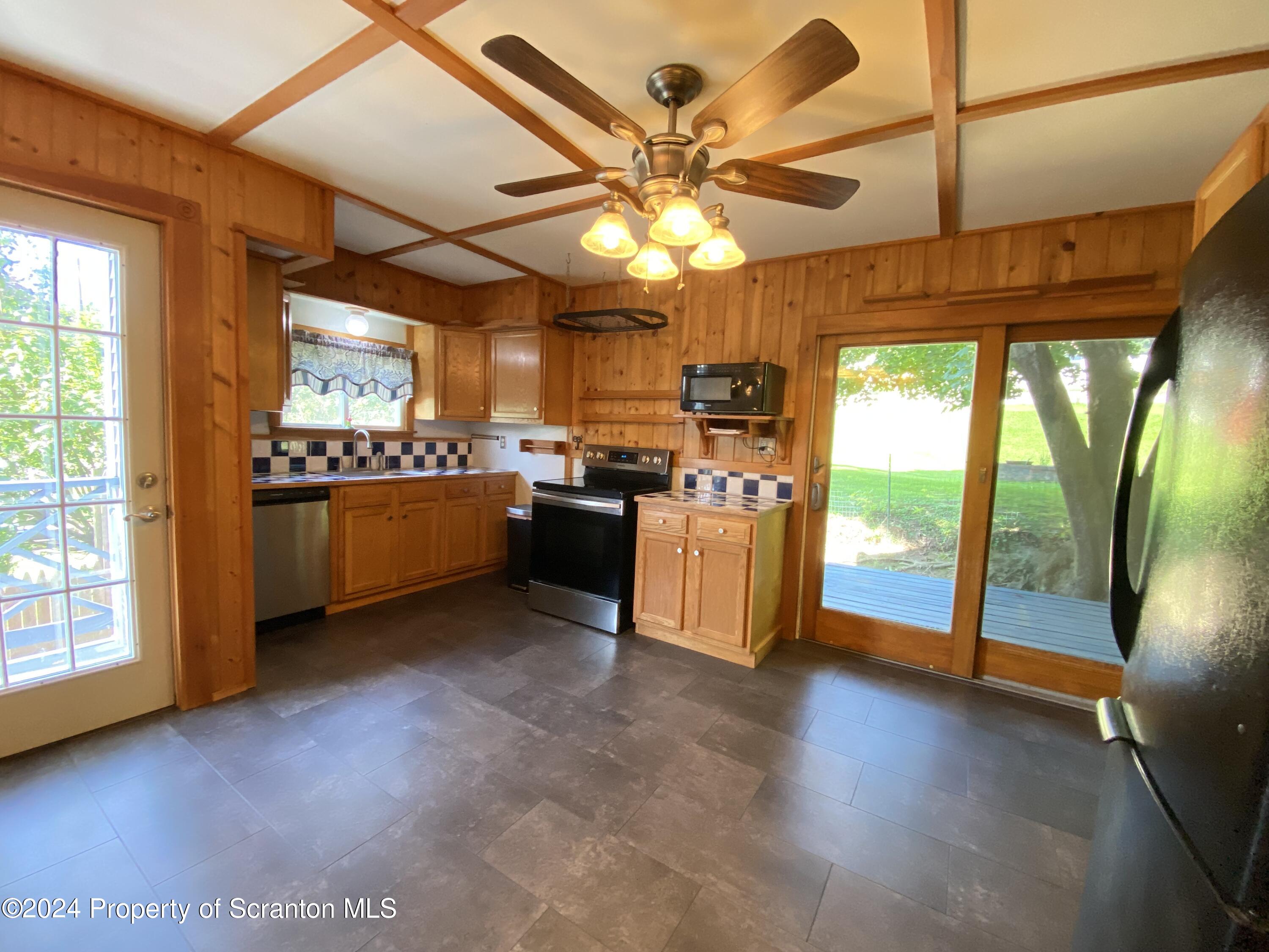 2900 Rear Frink Street Scranton, PA 18504 - Photo 4 of 60 Gallery Image 4
