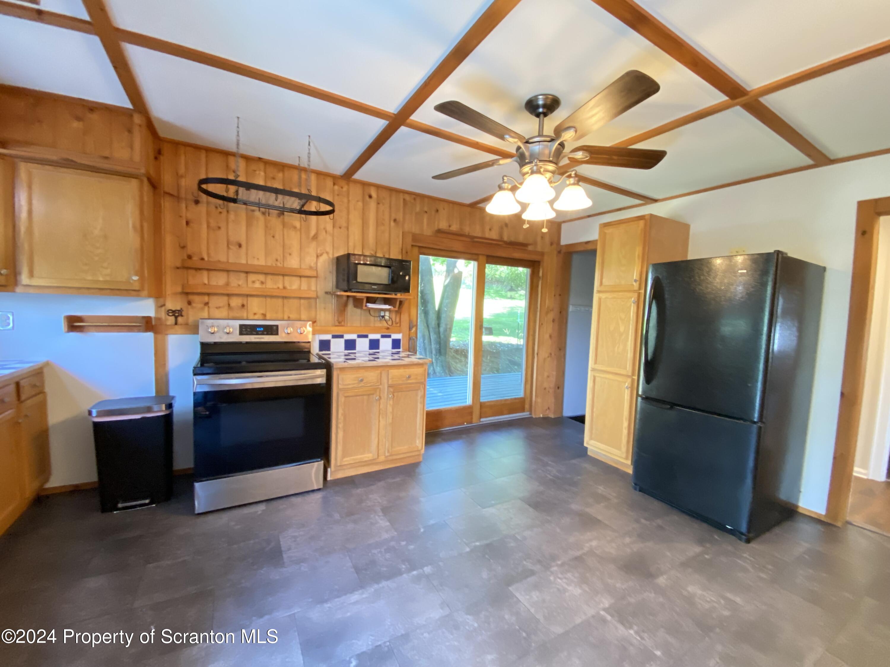 2900 Rear Frink Street Scranton, PA 18504 - Photo 5 of 60 Gallery Image 5