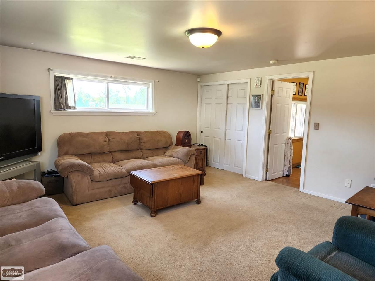 2928 Goodells Road Goodells, MI 48027 - Photo 8 of 18 50078925-7.JPG
