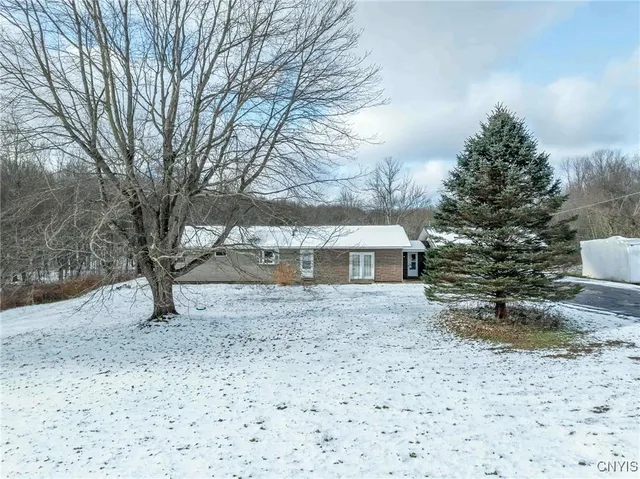 $375,000 | 1557 Co Rte 7, Hannibal, NY 13126