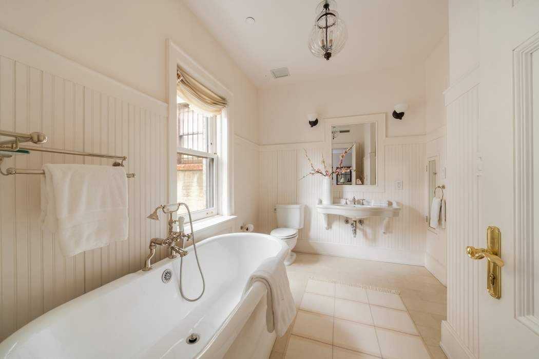 41 Riverside Drive Manhattan, NY 11214 - Photo 25 of 33