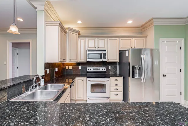 $240,000 | 14155 Highway 73, Unit 45, Prairieville, LA 70769