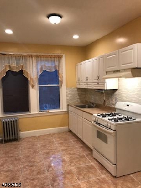 211 Maple Avenue Irvington, NJ 07111 - Photo 3 of 4