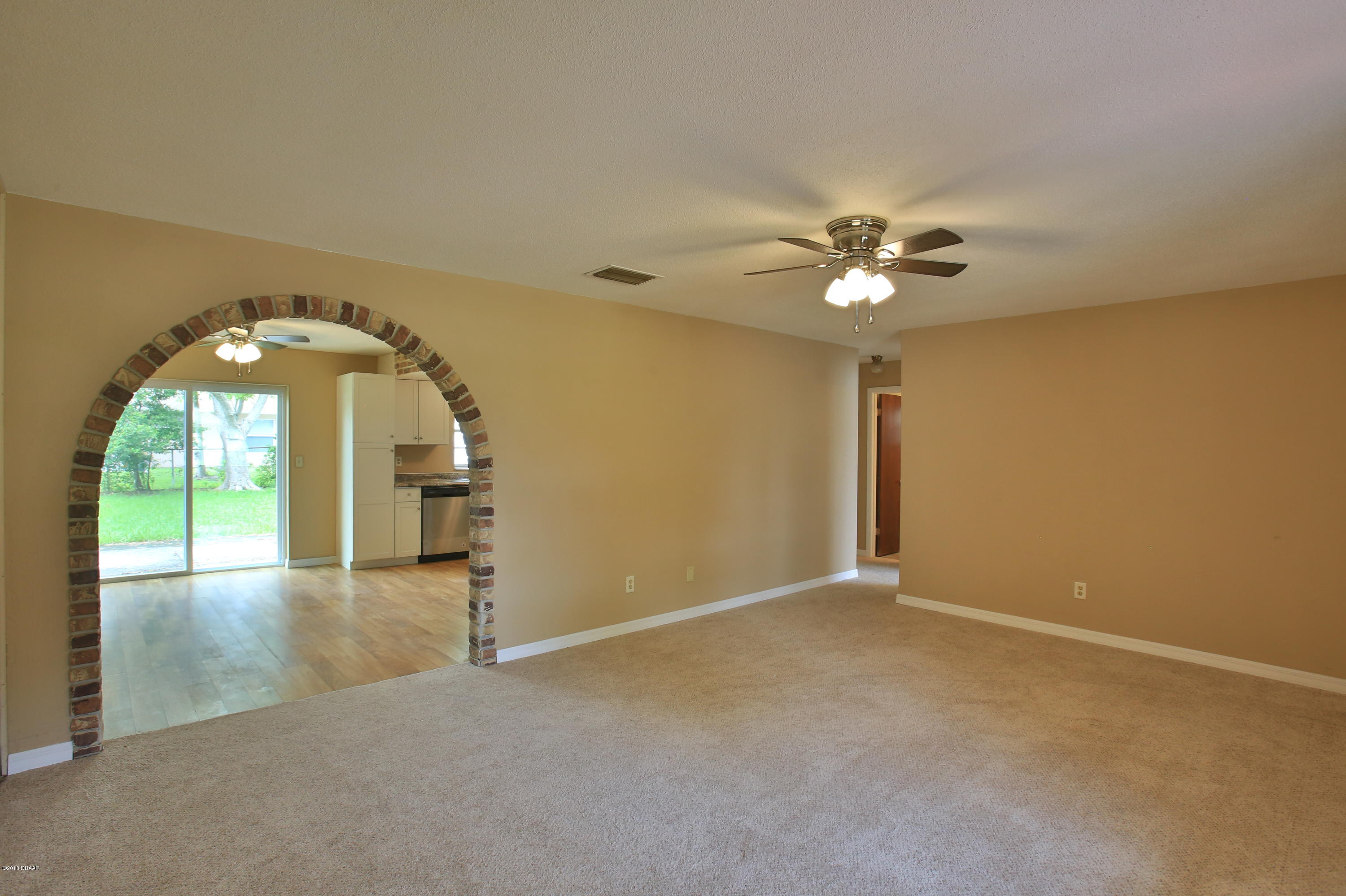 22 Raintree Drive Port Orange, FL 32127 - Photo 4 of 17 Big front living room