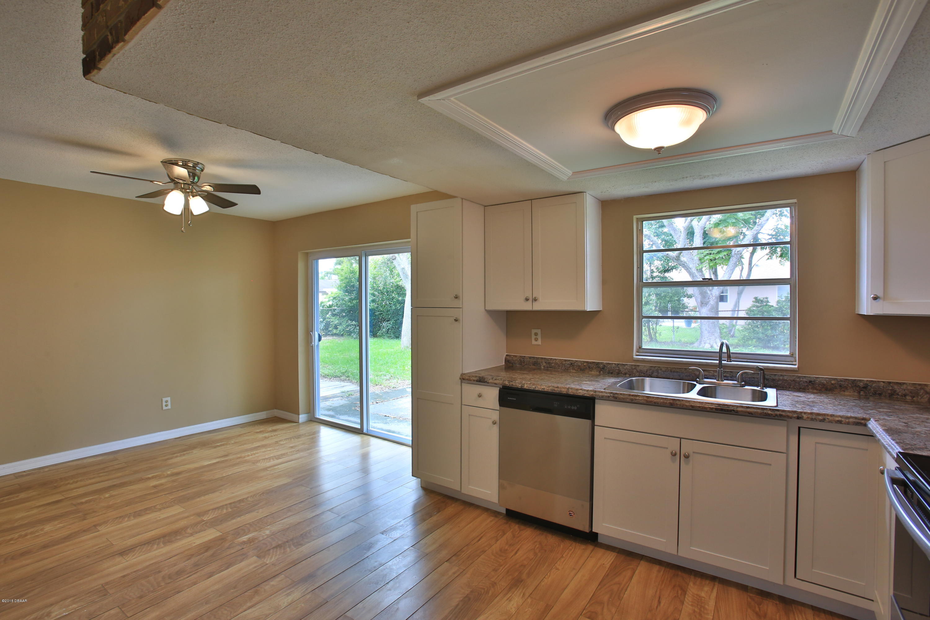 22 Raintree Drive Port Orange, FL 32127 - Photo 6 of 17 New counters & cabinets