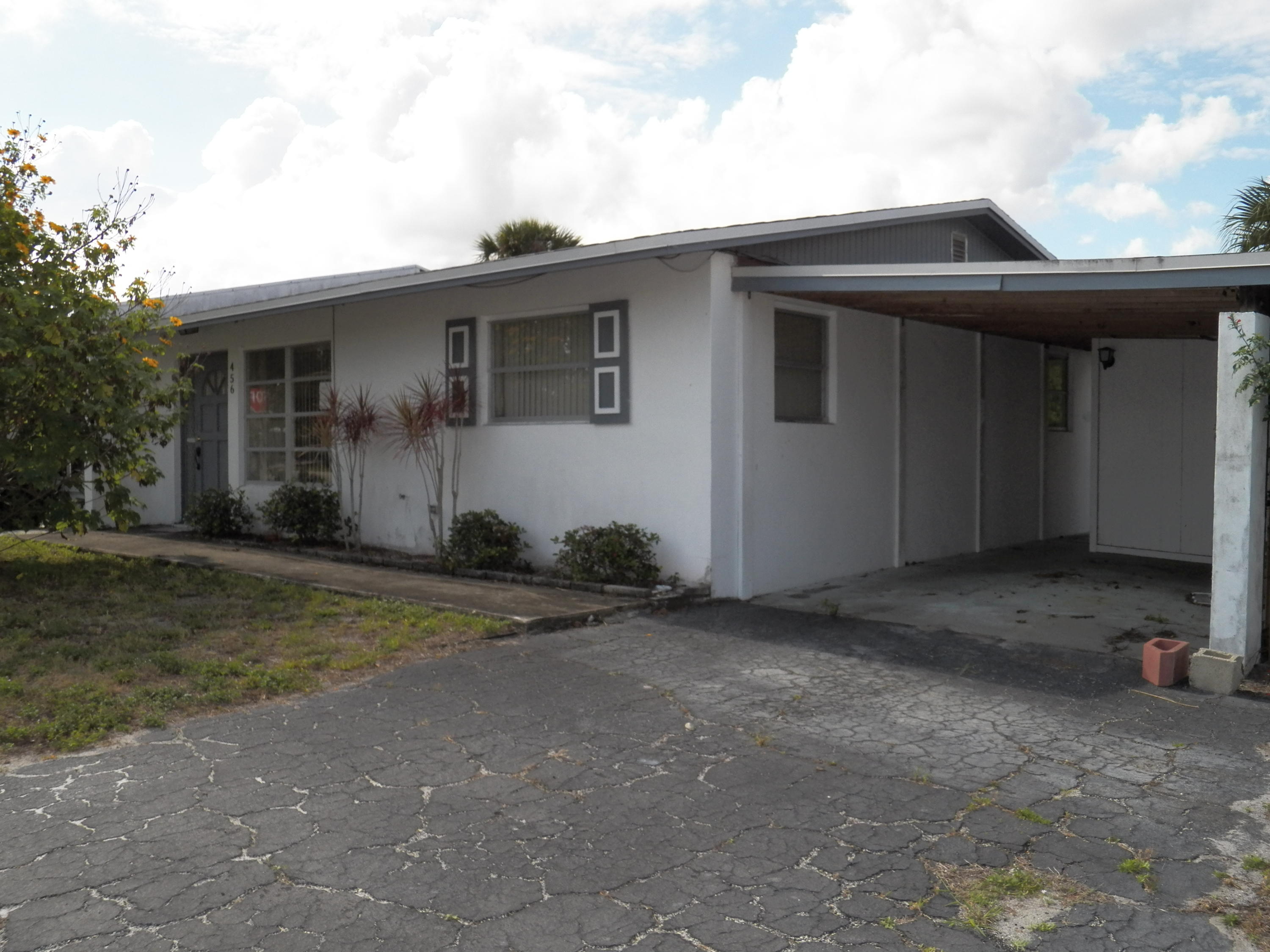 456 Robalo Court Stuart, FL 34996 - Photo 1 of 4 Primary