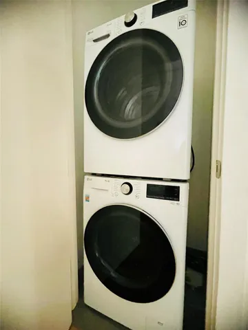 $930,000 | 134-37 35th Avenue, Unit 8E | Flushing