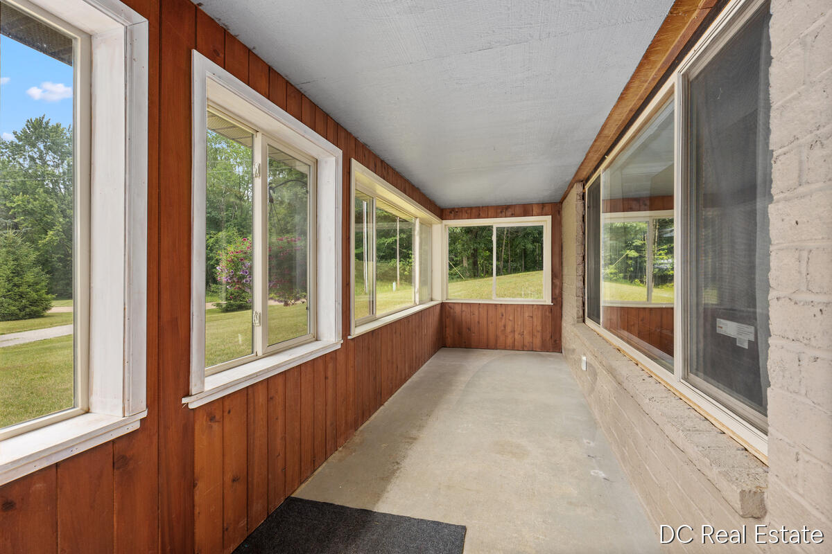 15721 West Almy Road Howard City, MI 49329 - Photo 25 of 35 15721-W-Almy_027