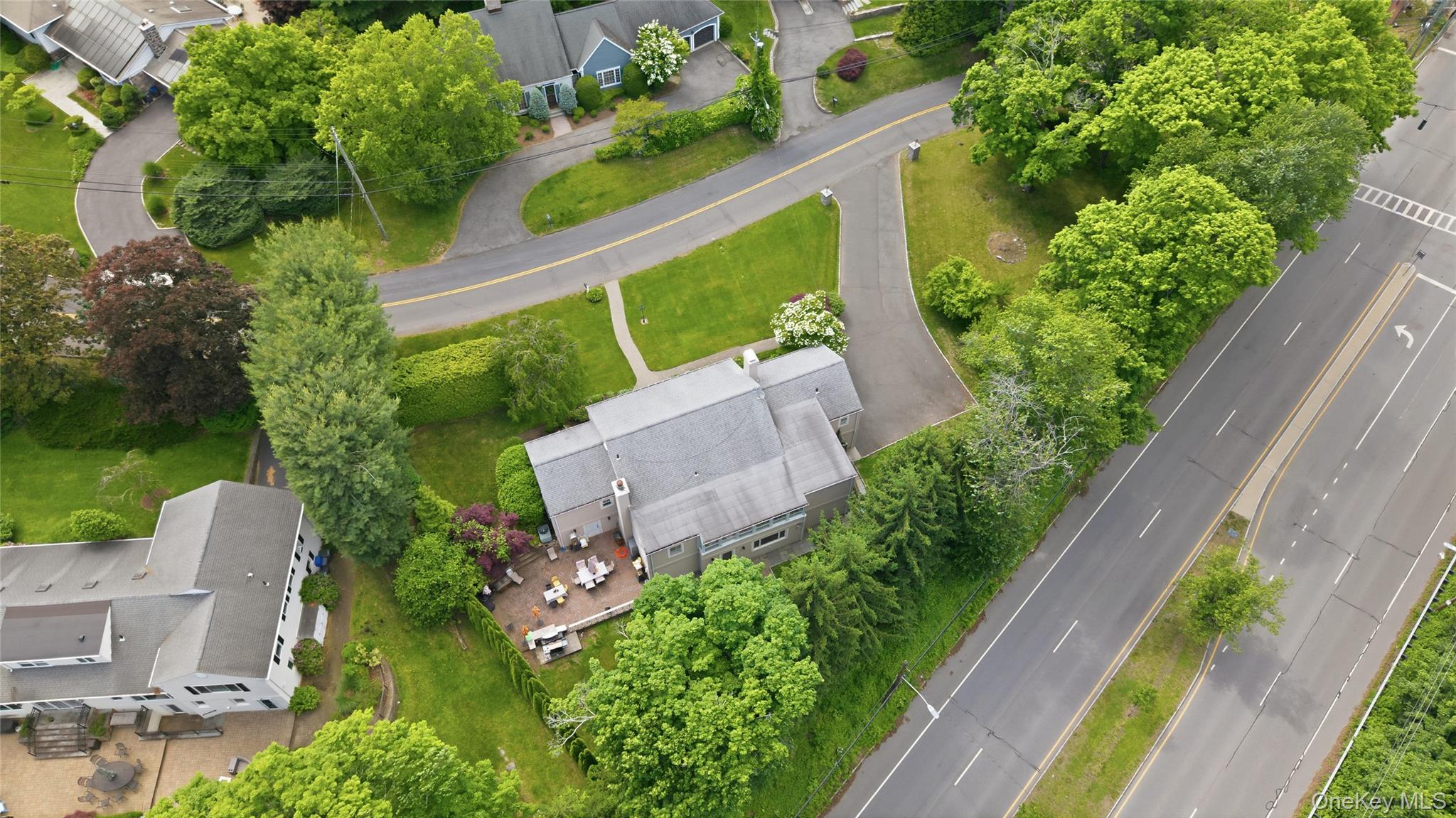 1 Hunting Ridge Road White Plains, NY 10605 - Photo 43 of 48