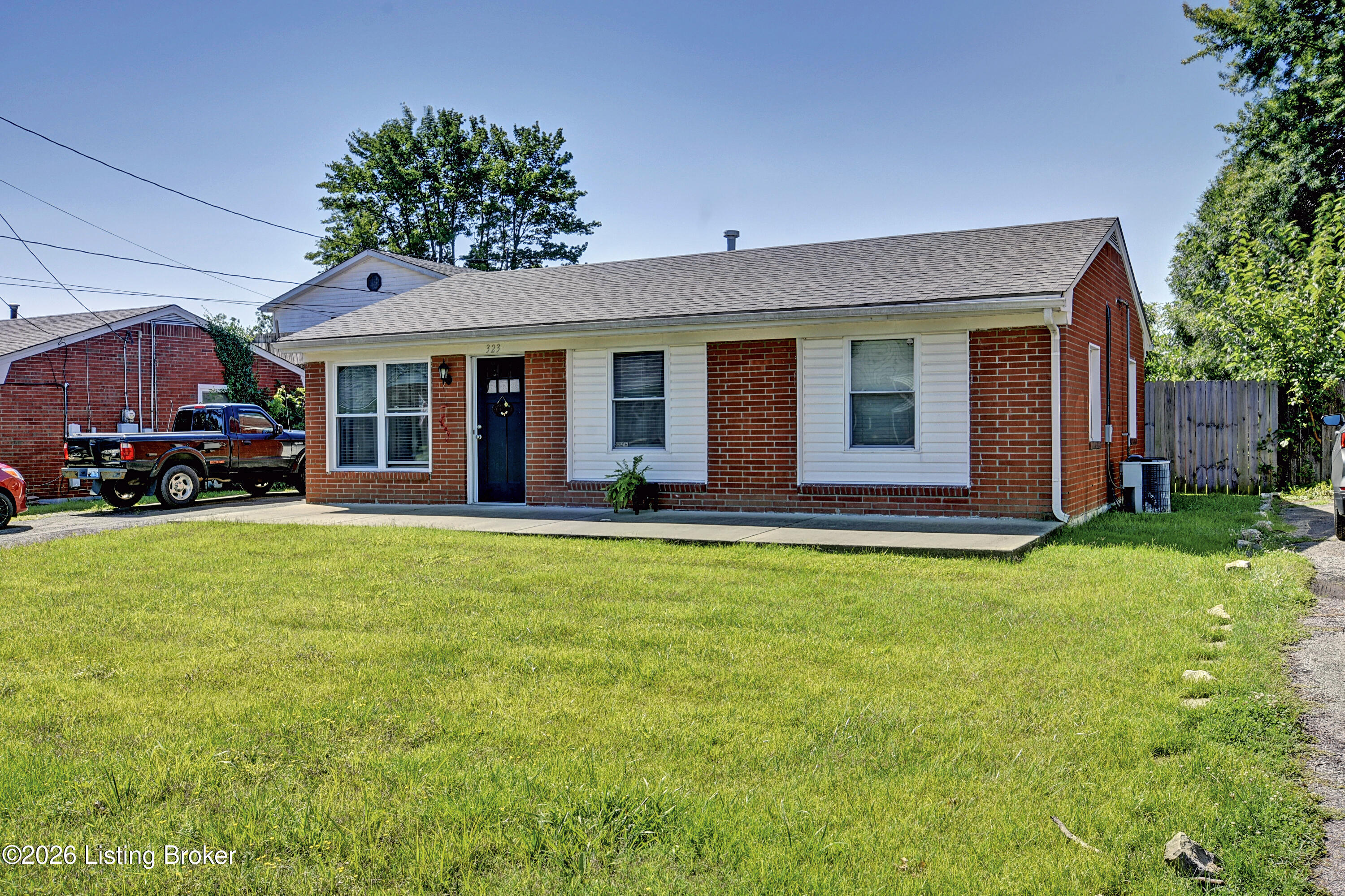 323 Meadowood Road Louisville, KY 40229 - Photo 18 of 25 _DSC8086_87_88_89_90