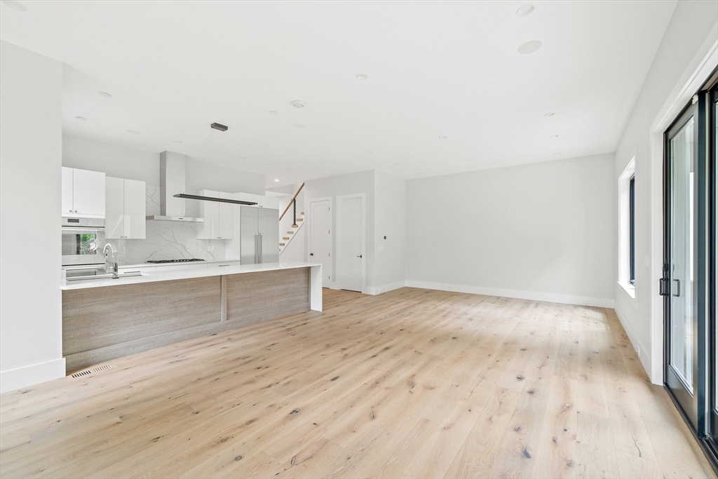94 Thurston Road, Unit 94 Newton, MA 02464 - Photo 4 of 27