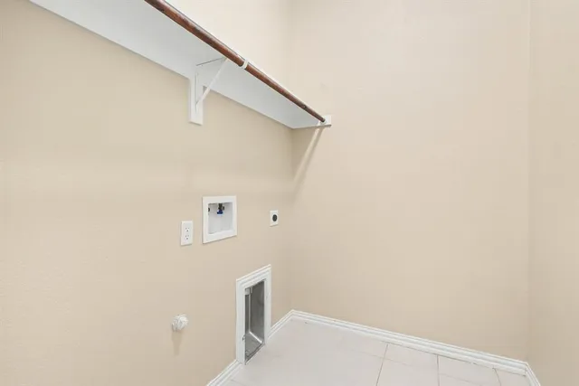 $555,000 | 106 Cardiff Lane, Waxahachie, TX 75167