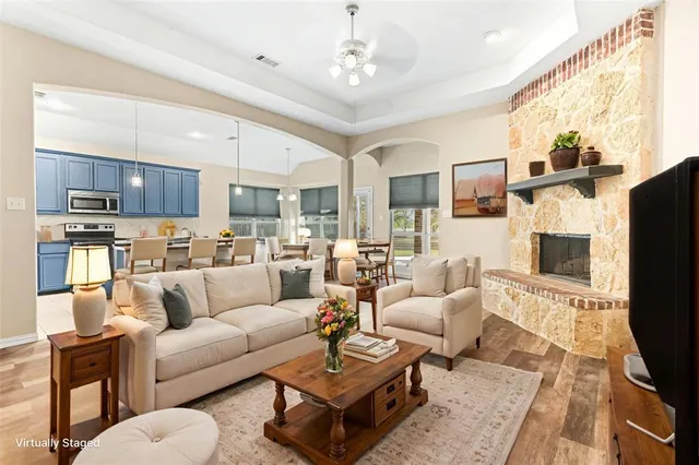 $555,000 | 106 Cardiff Lane, Waxahachie, TX 75167