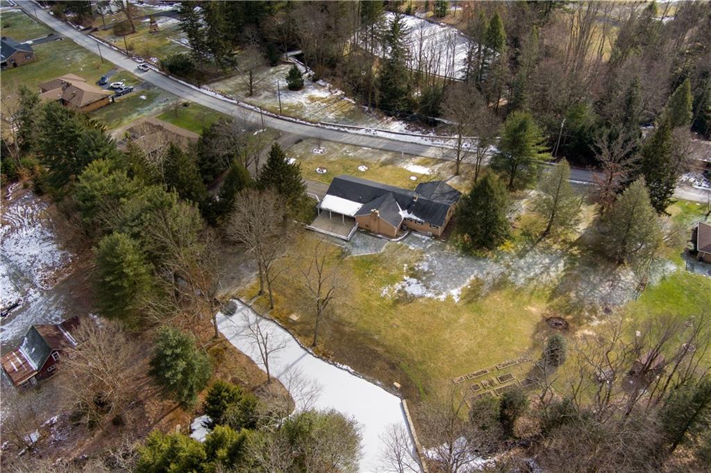 171 Mill Road Ligonier, PA 15658 - Photo 3 of 25 Gallery Image 3