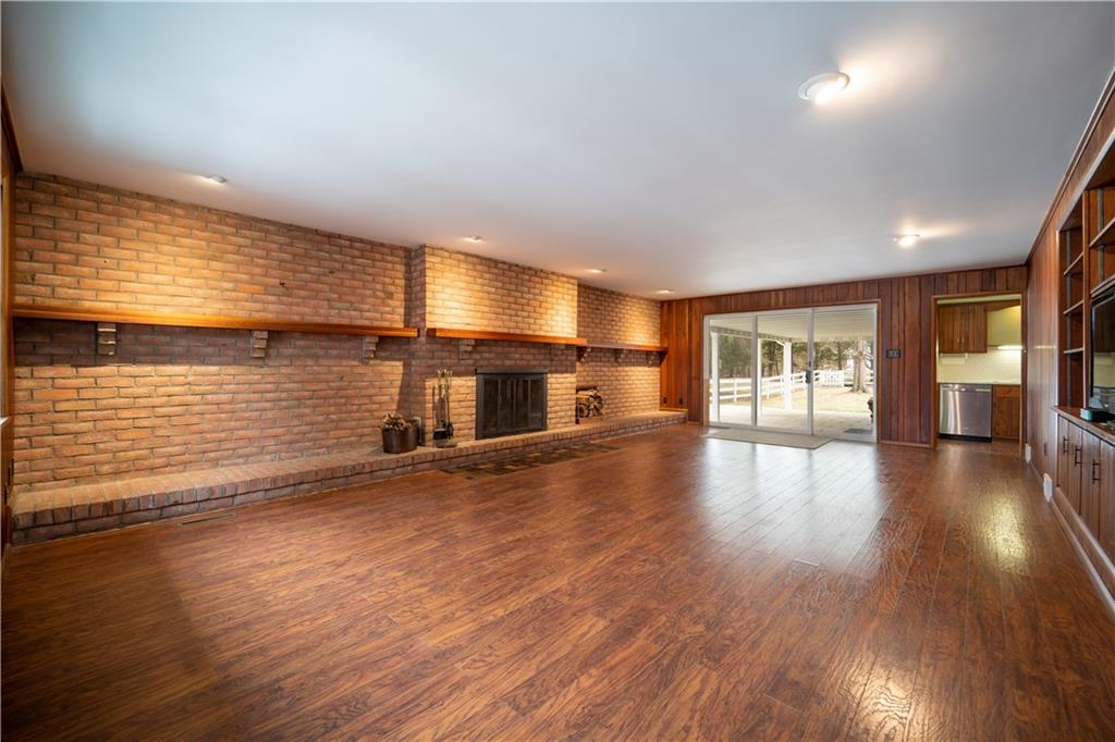 171 Mill Road Ligonier, PA 15658 - Photo 4 of 25 Gallery Image 4