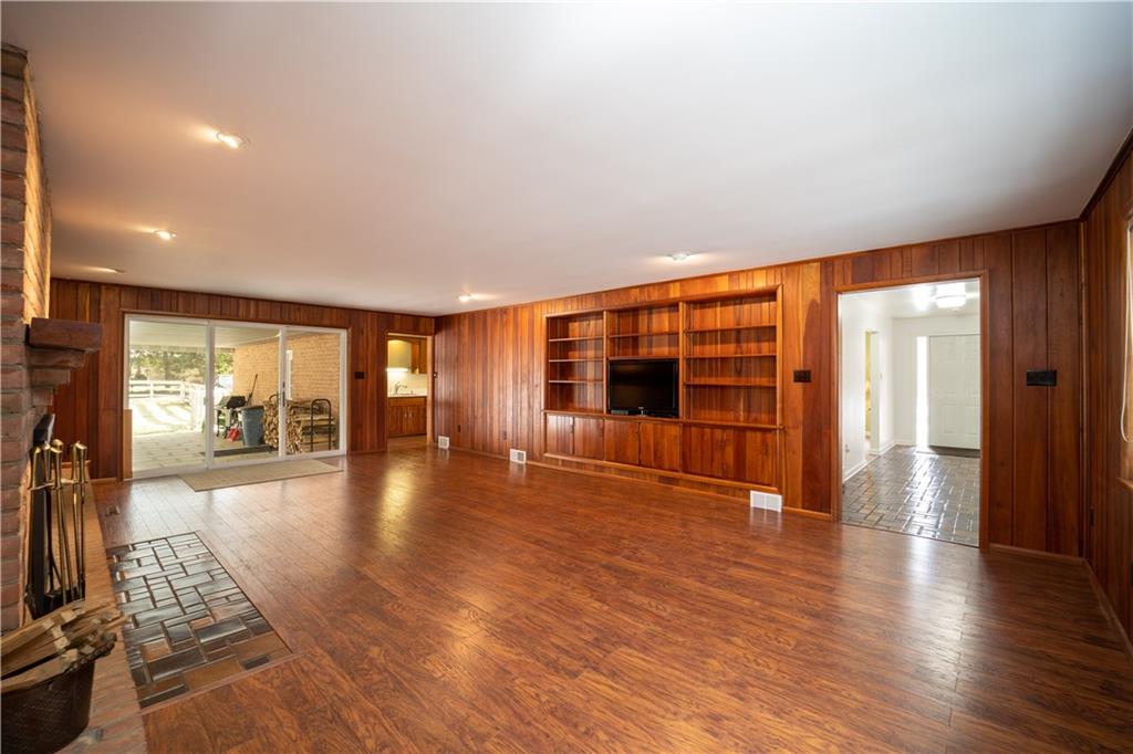 171 Mill Road Ligonier, PA 15658 - Photo 6 of 25 Gallery Image 6