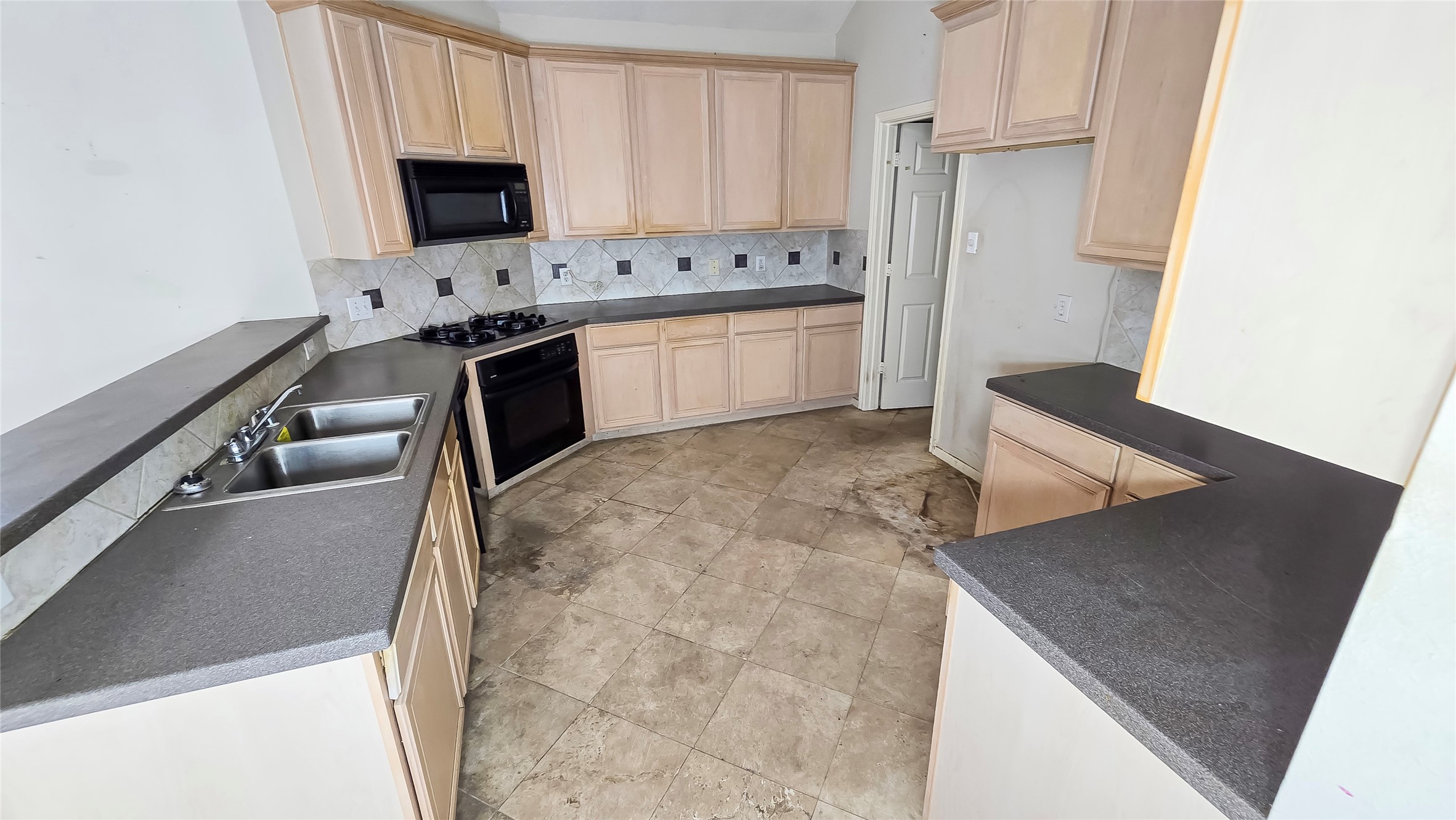 2939 Rosefield Drive Houston, TX 77080 - Photo 18 of 27