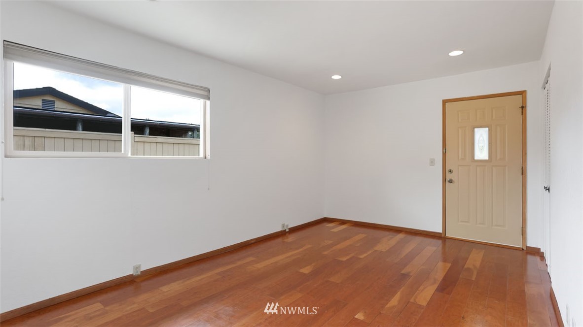 2420 Northeast 25th Street Renton, WA 98056 - Photo 17 of 25