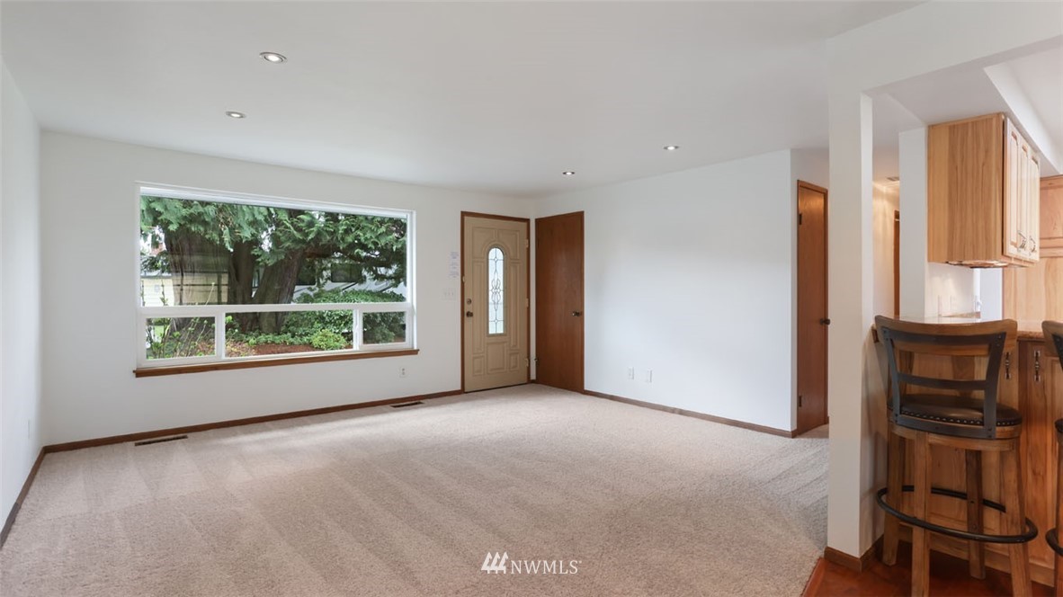 2420 Northeast 25th Street Renton, WA 98056 - Photo 5 of 25