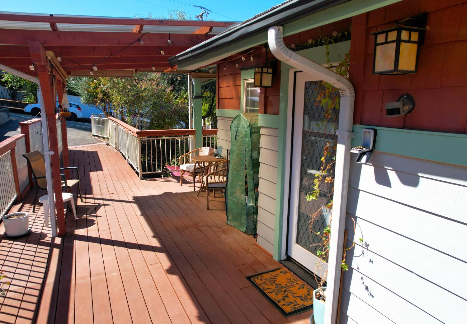 126 Center Street Jackson, CA 95642 - Photo 5 of 79 Upper deck view to street