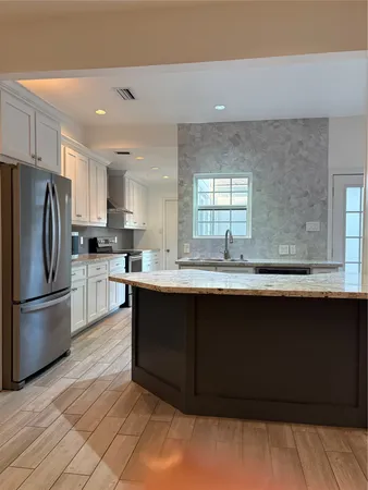 $2,800 | 12625 Memorial Drive, Houston, TX 77024