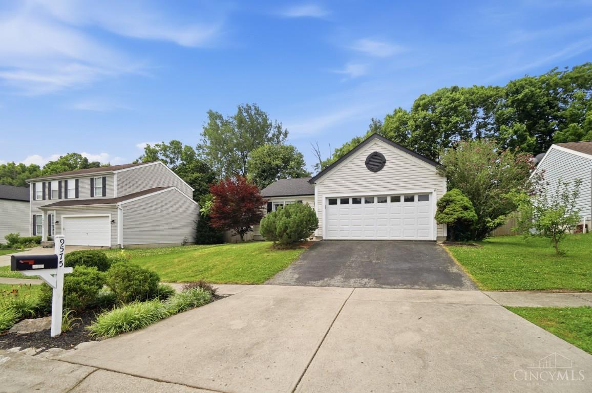 9575 Deer Track Road West Chester, OH 45069 - Photo 3 of 56