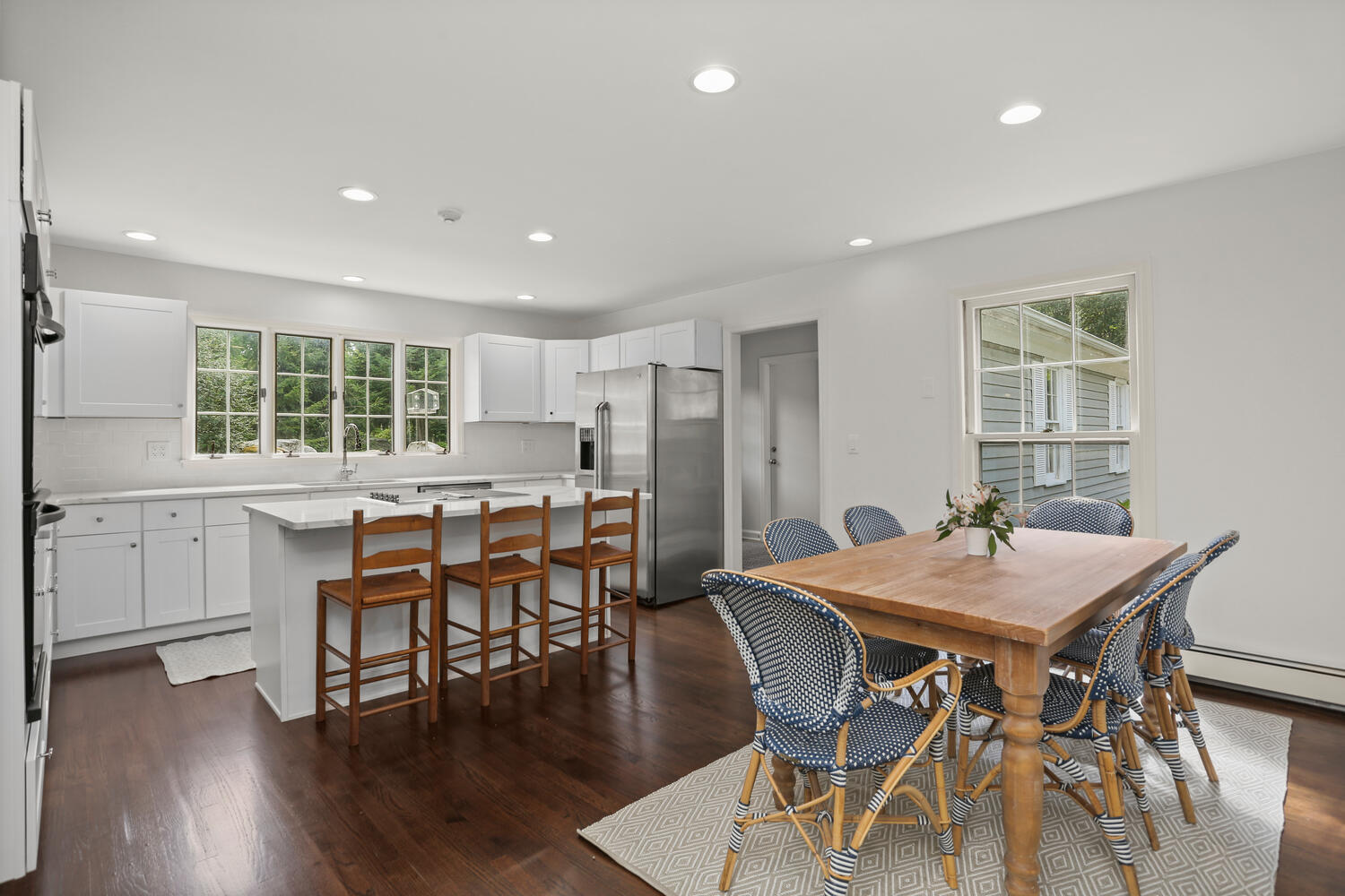 289 Laurel Road New Canaan, CT 06840 - Photo 16 of 42 289 Laurel Rd New Canaan CT-large-060-06