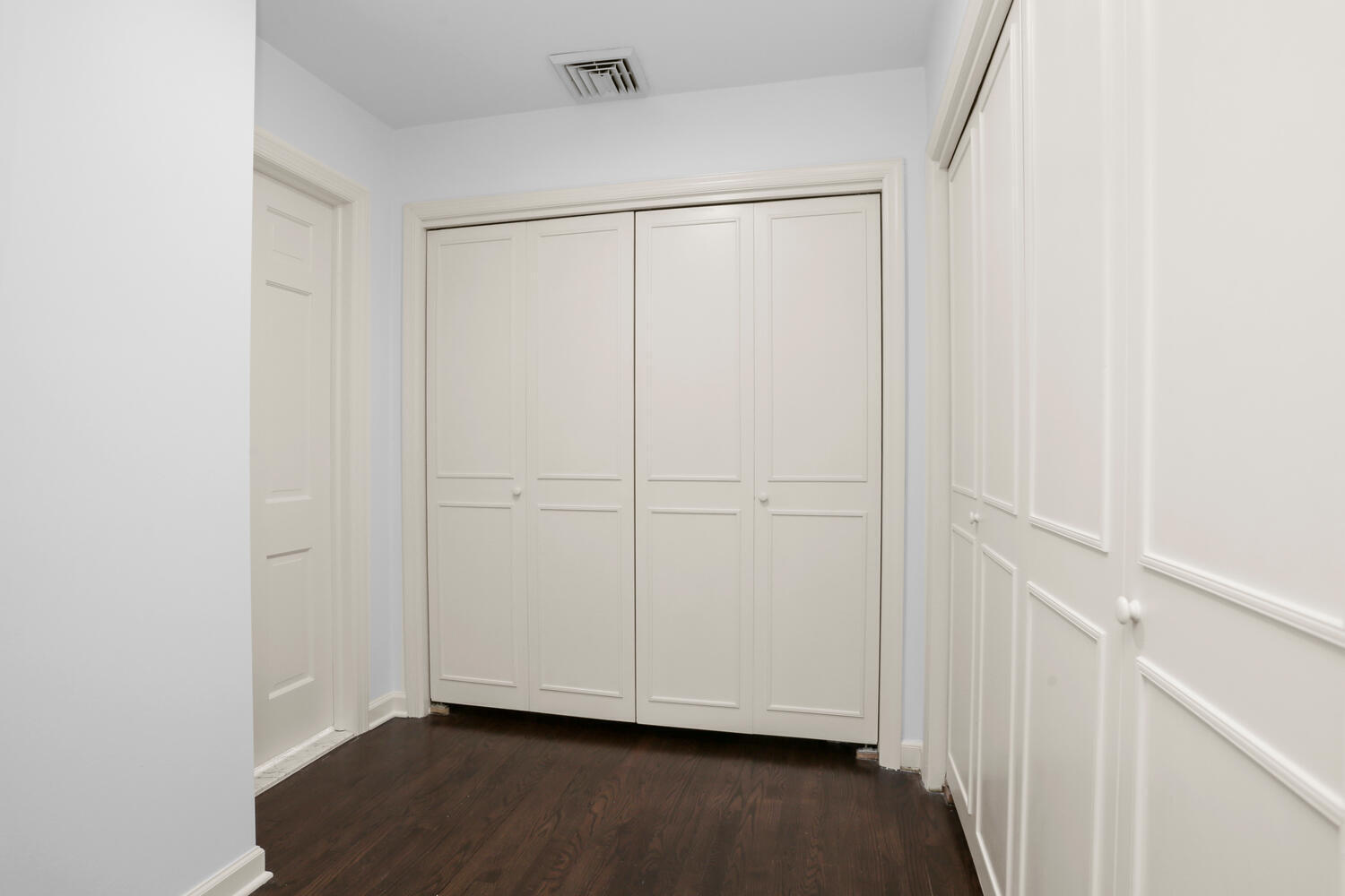 289 Laurel Road New Canaan, CT 06840 - Photo 23 of 42 289 Laurel Rd New Canaan CT-large-040-03