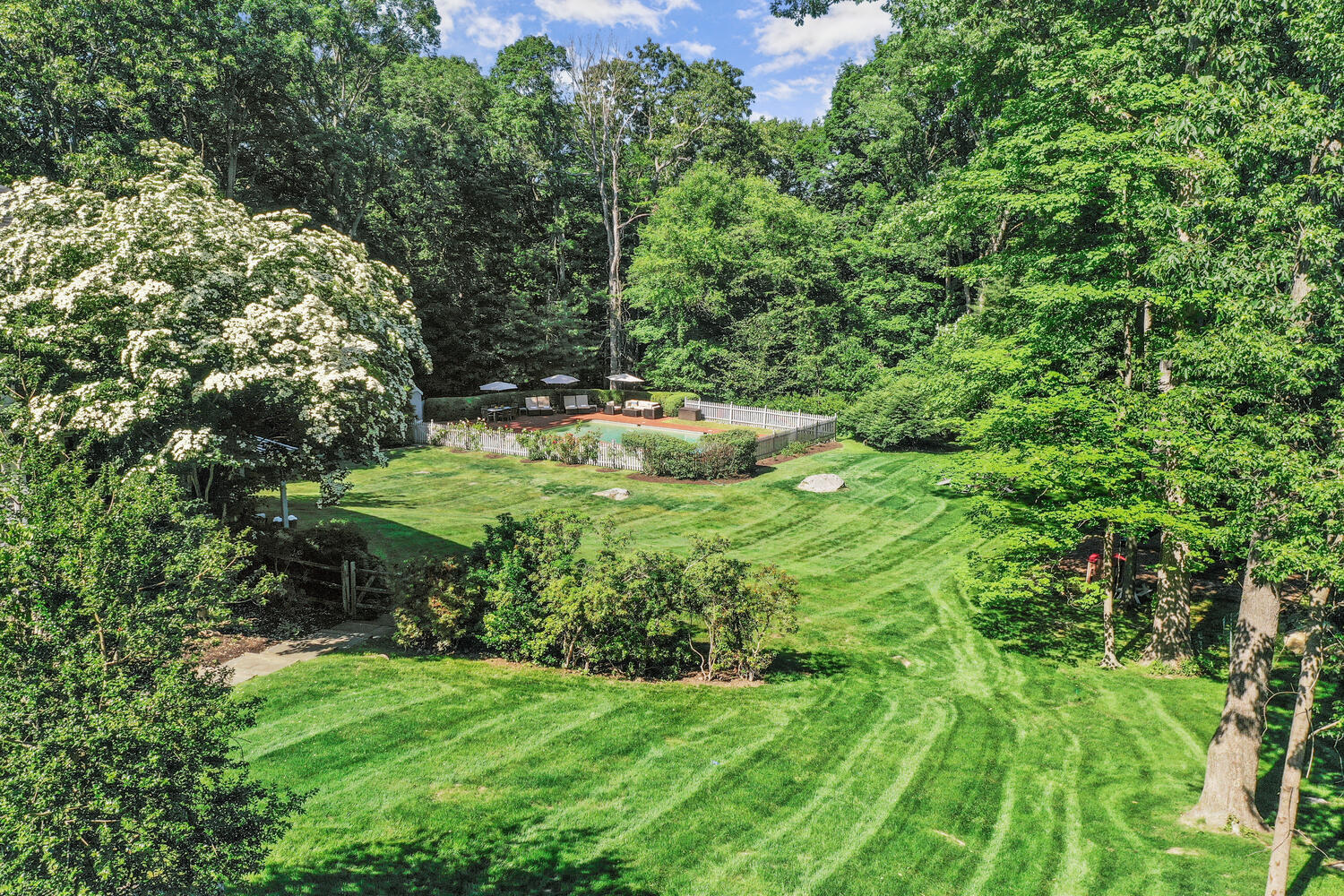 289 Laurel Road New Canaan, CT 06840 - Photo 41 of 42 289 Laurel Rd New Canaan CT-large-022-01