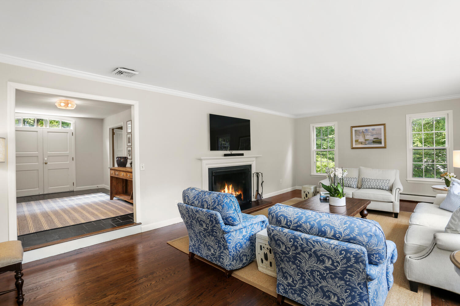 289 Laurel Road New Canaan, CT 06840 - Photo 10 of 42 289 Laurel Rd New Canaan CT-large-053-05